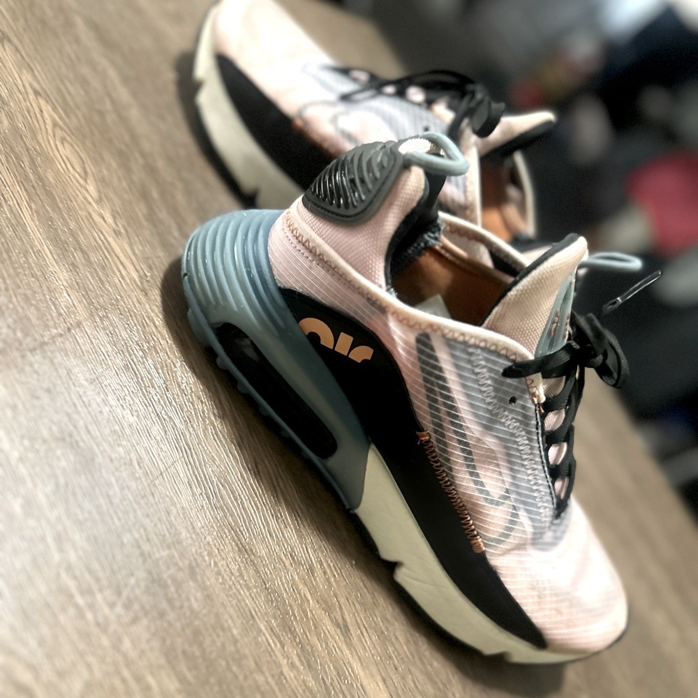 Nike Air Max 2090
